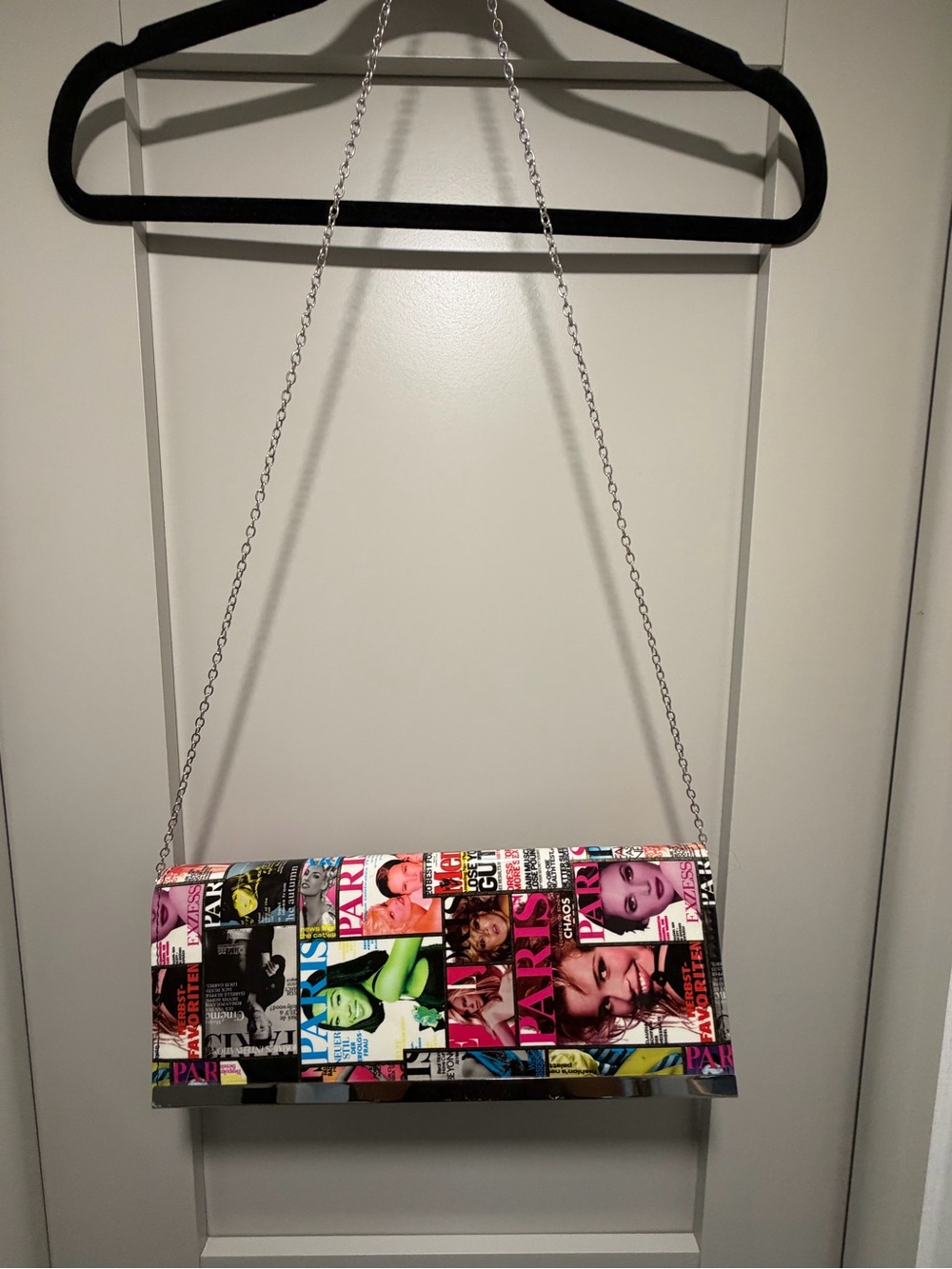 Magazine Print Chain-Handle Clutch Handbag - Pink Multi